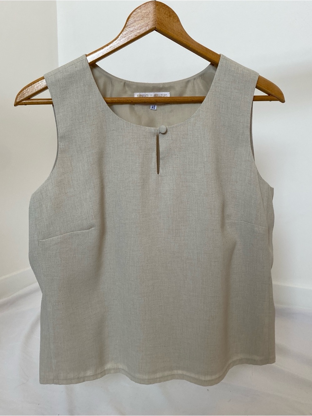 Vintage Un Jour Ailleurs Beige Blouse Tank Top Size Large